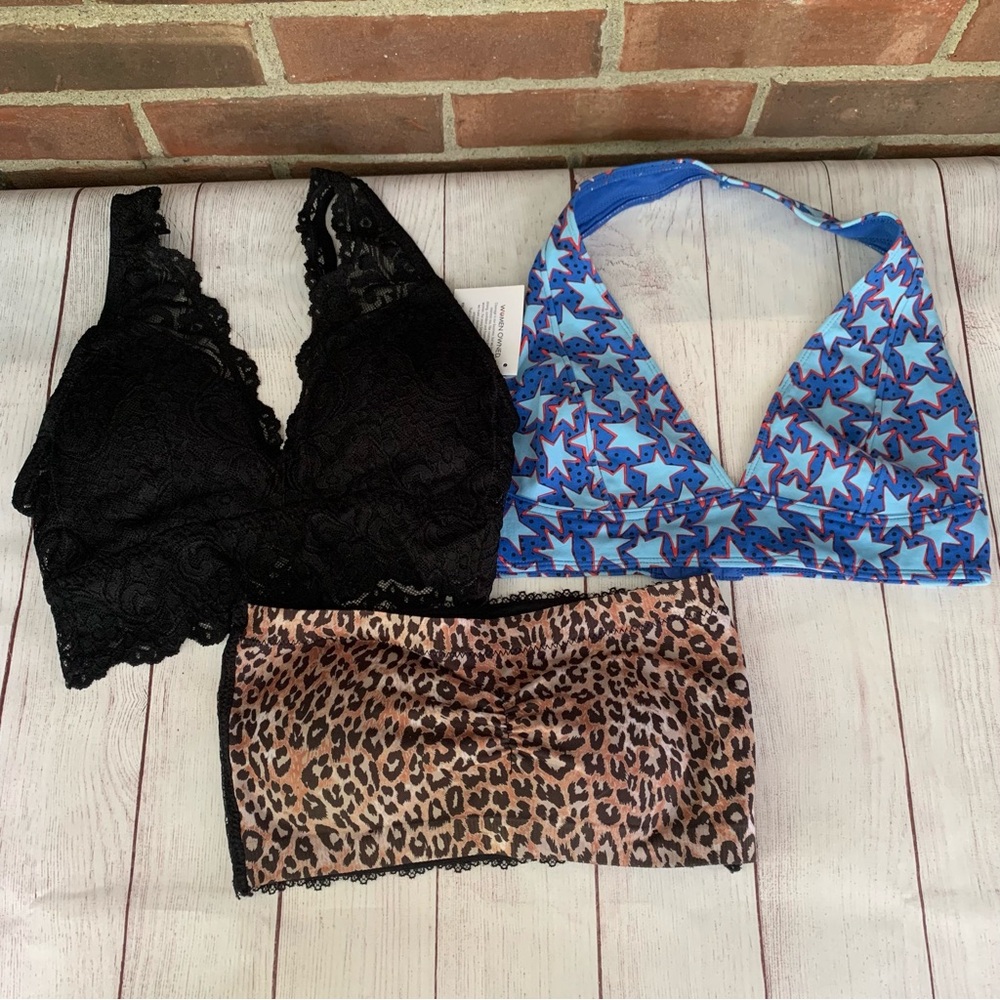 Lot Of 3 Bra Bralet Women’s Size Medium NEW. In great new condition. Z21 012